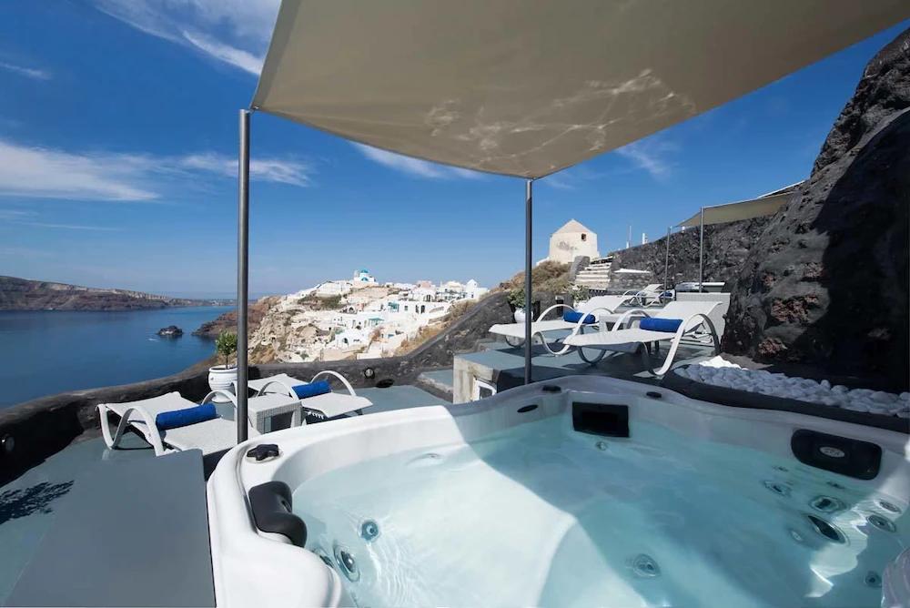 Enalion Suites Oia  Exterior photo