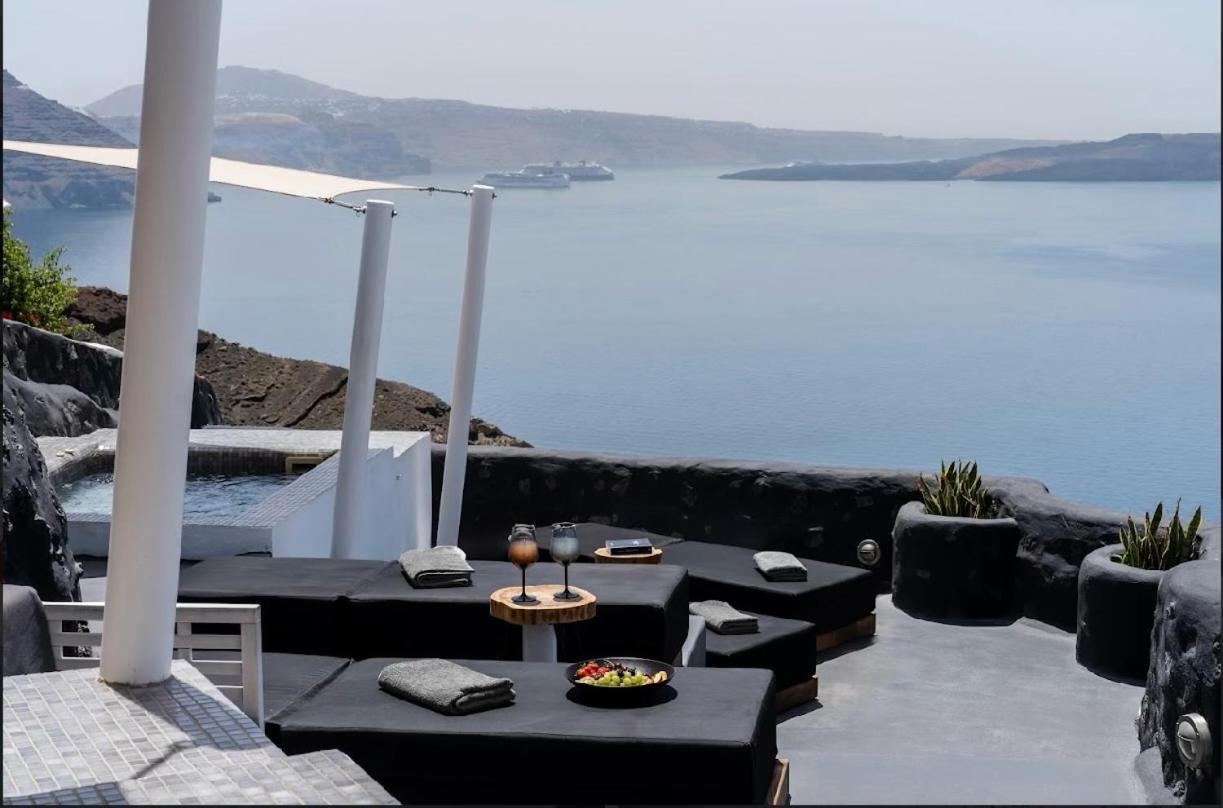 Enalion Suites Oia  Exterior photo
