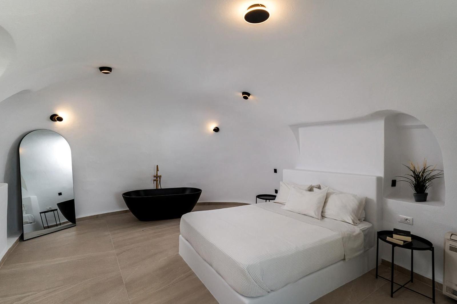 Enalion Suites Oia  Exterior photo